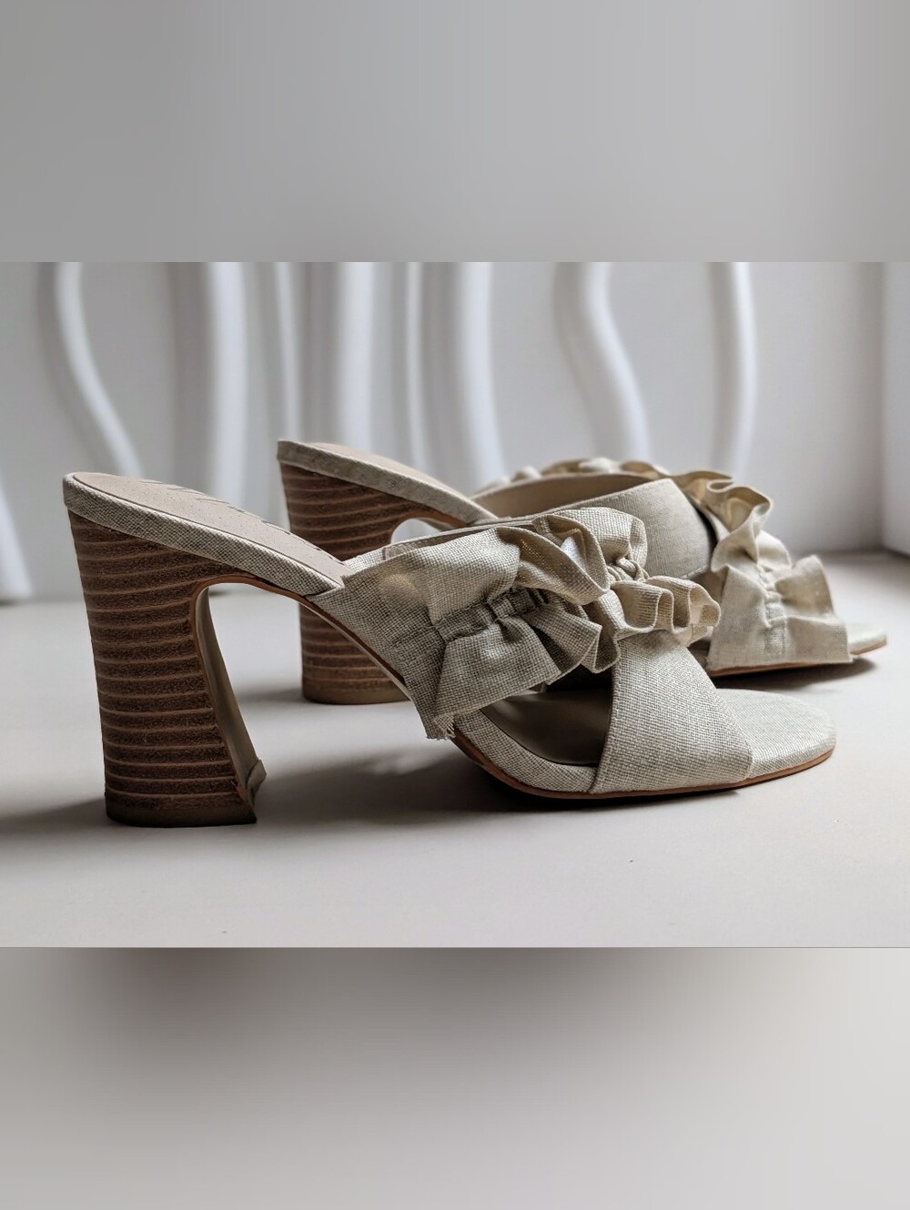 Matisse Ruffle Strap Block Heel Mule Sandals Natural Size 8
